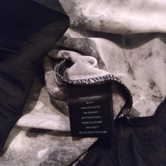 Simply Vera tank top-medium like new - Picture 6 of 6